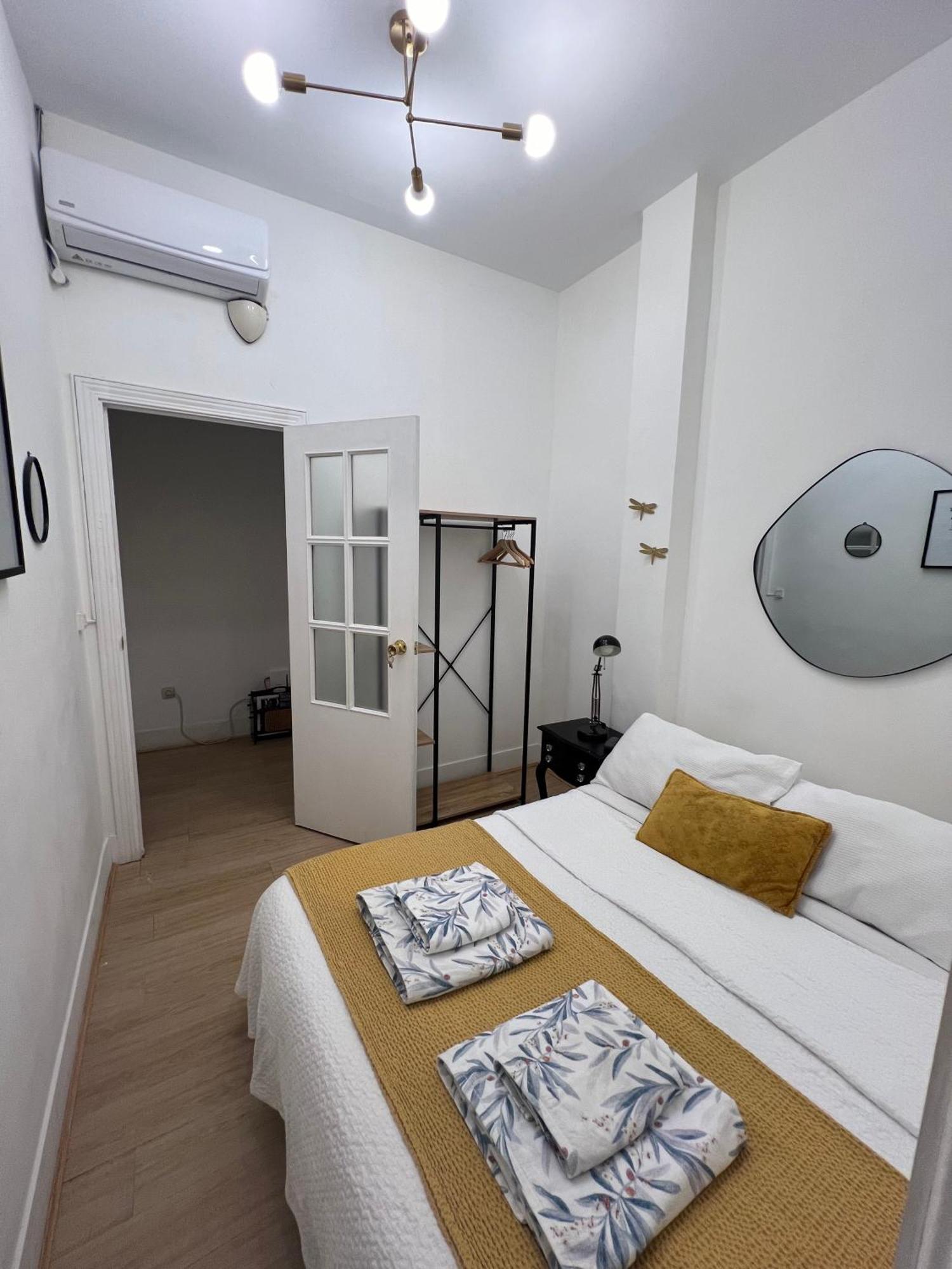 Urban Rooms Fuencarral Madrid Dış mekan fotoğraf