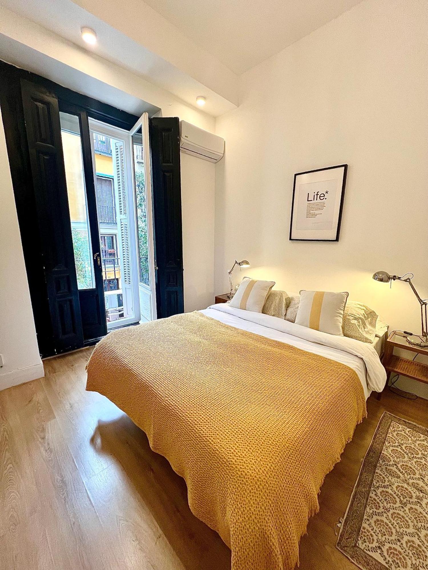 Urban Rooms Fuencarral Madrid Dış mekan fotoğraf